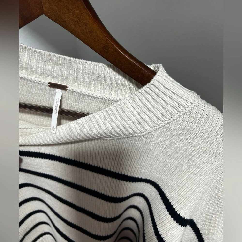 Free People Ribbed Striped Crop Sweater. XL. NWT